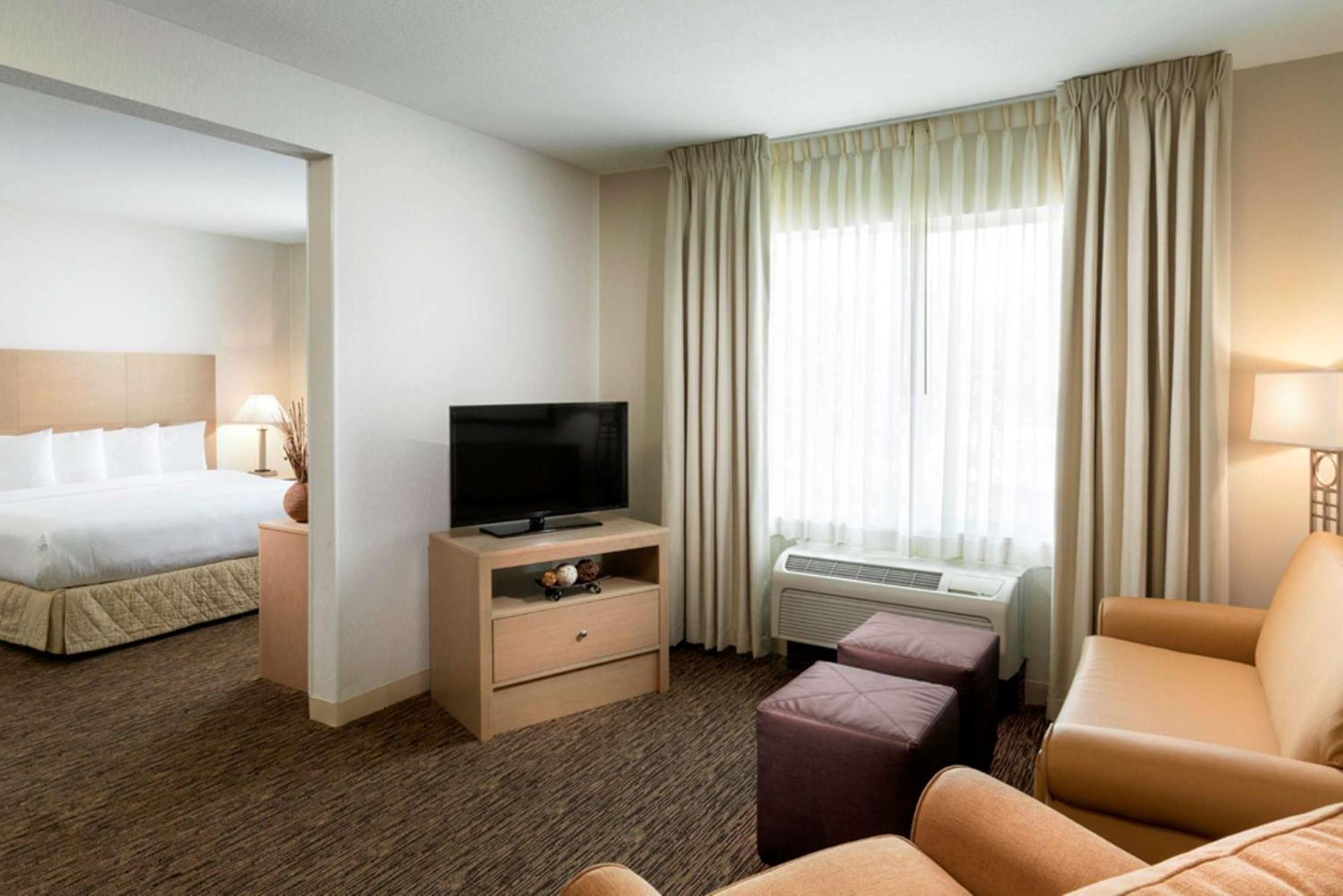 Doubletree By Hilton Vancouver Exterior photo